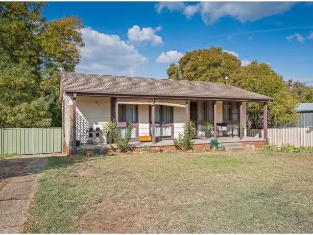 Cozy 2 BR 966 Endeavour Place, NORTH ALBURY House for rent Li.