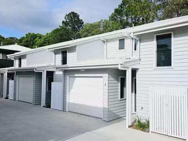 Cozy 2 BR 9/9 Kauri Street, COOROY, QLD 4563 Townhouse for R.