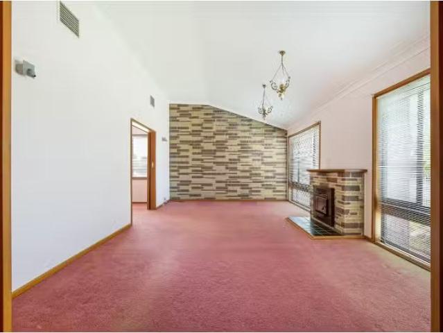 Charming 2 Chalmers Avenue, EMU PLAINS House for rent Listed.