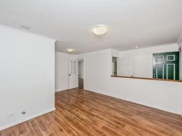 Just in! 2 Dunlop Rise, Kinross, WA 6028