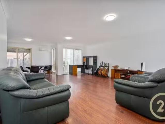 Cheap 2 Dahlia Place, Prestons, NSW 2170