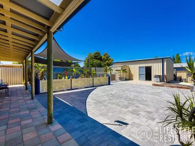 Cozy 2 Fawkner Road, Two Rocks, WA 6037
