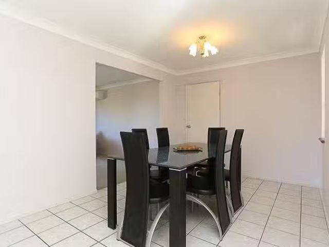 Cozy 2 Justins Court, Rothwell, QLD 4022