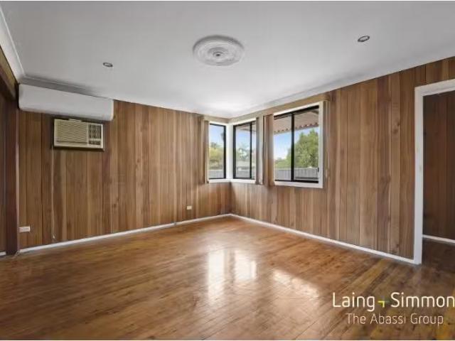 Cheap 2 Karen Pl, Mount Druitt House for rent Listed by Conno.