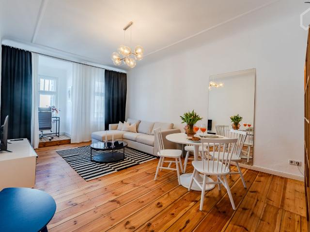 Charming 2 Room Apartment in Prenzlauer Berg Directly next to Ringbahn S41/S42, Berlin Amsterdam Apartments for Rent
