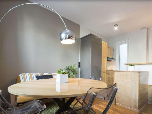 Charming 2 Room Apartment in the Heart of the City, Paris Amsterdam Apartments for Rent