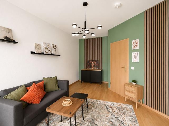 Charming 2 Room Apartment with Balcony & Cozy Living Atmosphere, Chemnitz Amsterdam Apartments for Rent