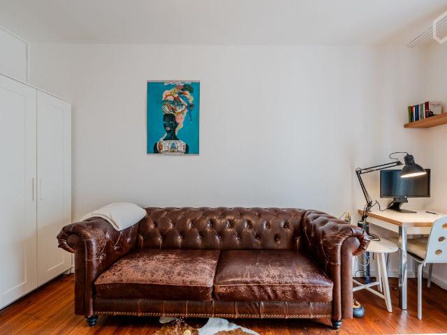 Charming 2 room apartment with balcony in the heart of Neukölln, Berlin Amsterdam Apartments for Rent