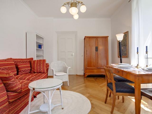 Charming 2 room period apartment in quiet location