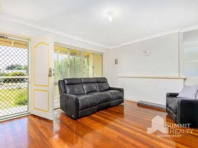 Unique 2 Sulphur Street, Withers, WA 6230