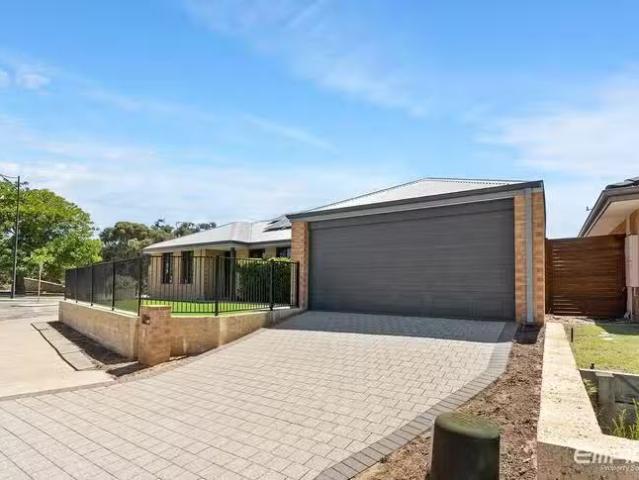 Nice 2 Sacred Glade, Harrisdale, WA 6112