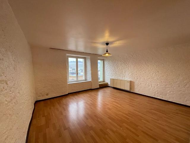 Charming 2.5 room apartment of 40 m² in a quiet area with unobstructed views