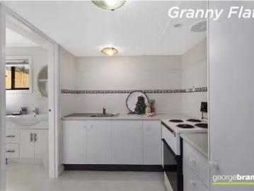 Charming 2a Hammersmith Road, Erina Apartment for rent Listed.