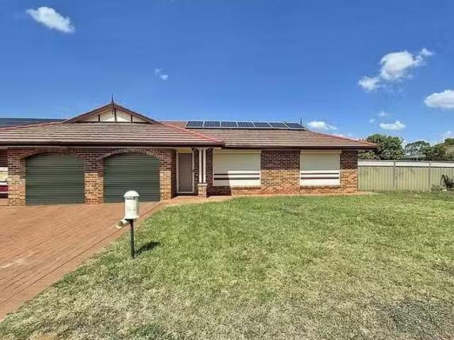Cheap 2B Kestrel Close, Dubbo, NSW 2830