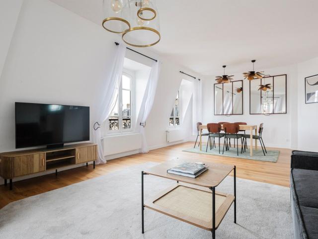 Charming 2BR Apartment in Levallois Perret