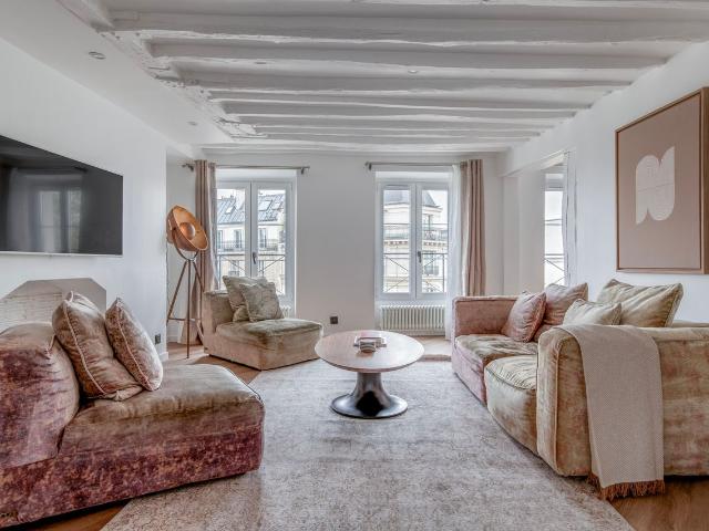 Charming 2BR Apartment in Vibrant Le Marais, Paris, Paris Amsterdam Apartments for Rent