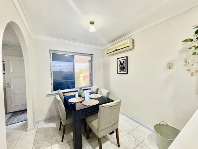 Charming 2BR Home in Peaceful Bateman Location