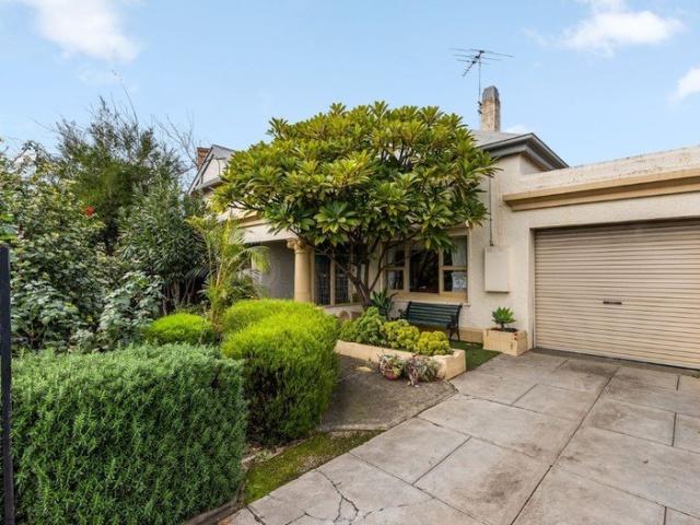 Charming 2BR Maisonette on Spacious 666m² Block