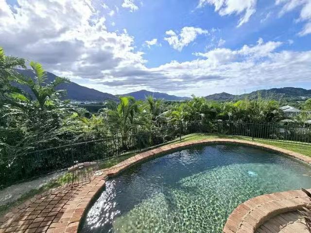 Nice 33. View Street, Brinsmead, QLD 4870