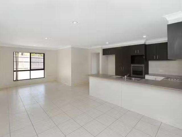 Cheap 33 Whipbird Street, Bellbird Park, QLD 4300