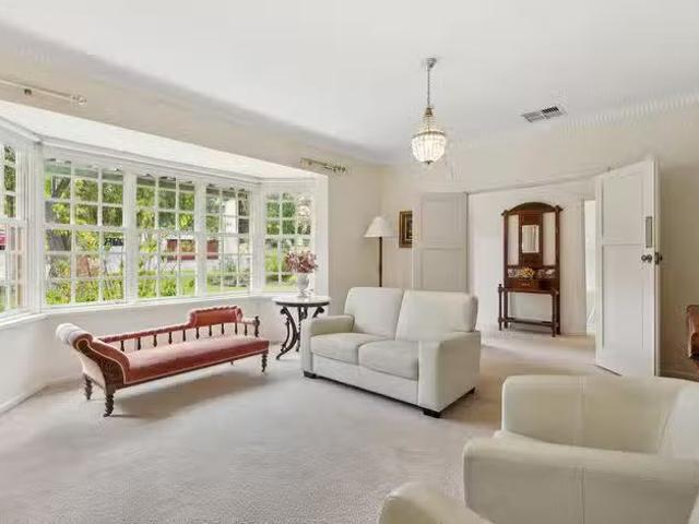 Just in! 33 Yeltana Avenue, Wattle Park, SA 5066