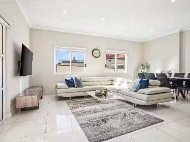 Nice 33 Belemba Avenue, Roselands House for rent Listed by Pe.