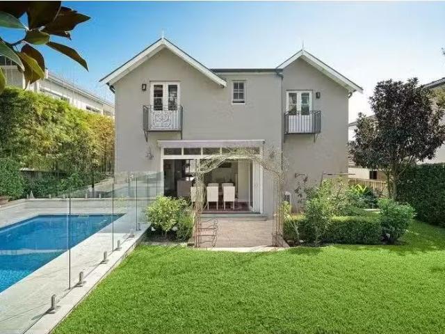 Just in! 33 Congewoi Road, Mosman House for rent Listed by Pr.