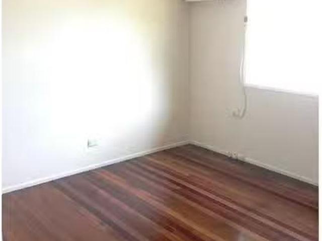Nice 33 Dayboro Road, Petrie, QLD 4502