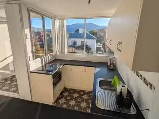 Deal! 30/11 Battery Square, Battery Point, TAS 7004