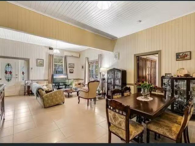 Unique 306 Alderley Street, Centenary Heights, QLD 4350