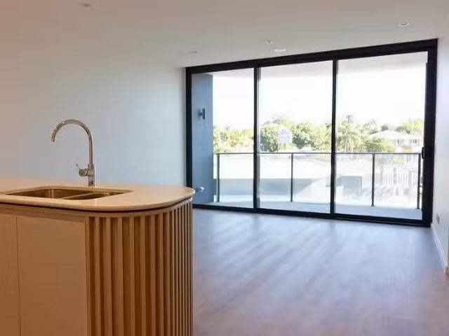 Cozy 308/180 Marine Parade, Labrador, QLD 4215