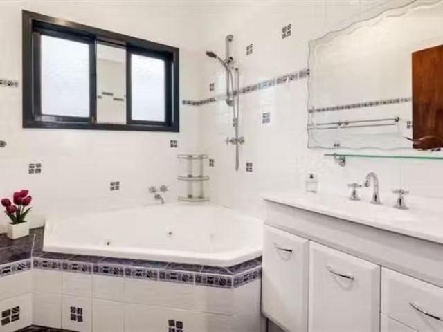 Cheap 30 Pitt Street, West Footscray, VIC 3012