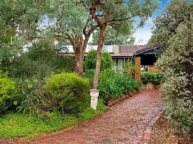 Rental! 30 Shalbury Avenue, Eltham VIC 3095