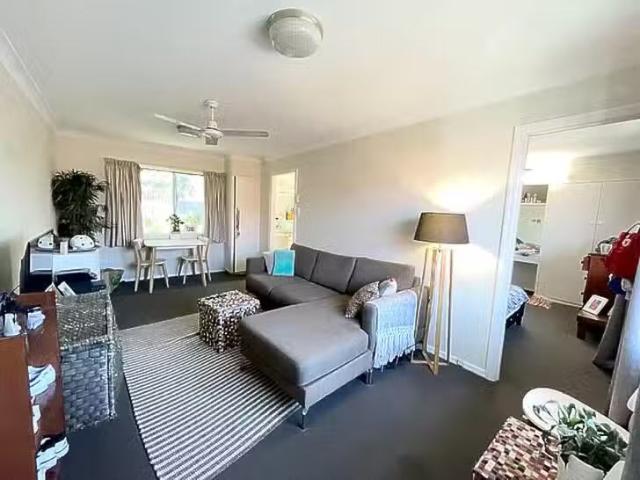 Charming 3/166 Abbotsleigh Street, Holland Park, QLD 4121