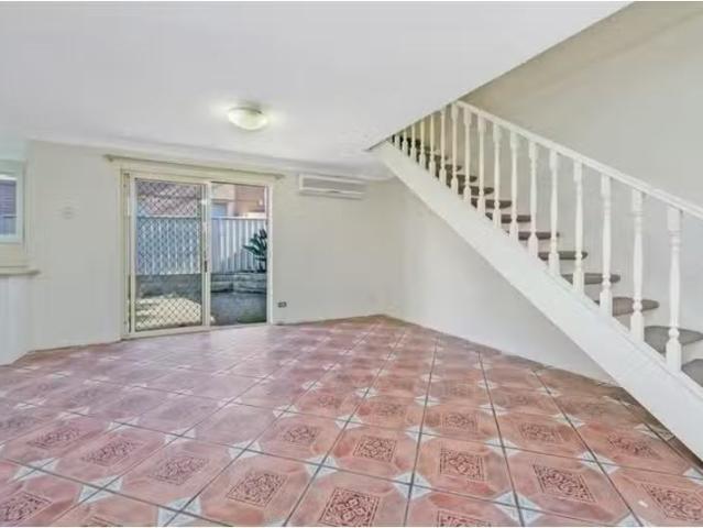 Nice 3/1 3 Cheviot Street, Mount Druitt Townhouse for rent Li.