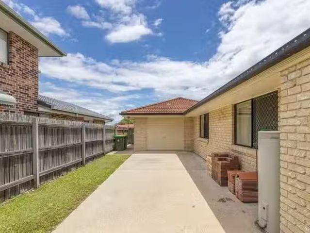 Charming 31 Carpenter Way, Sandstone Point, QLD 4511