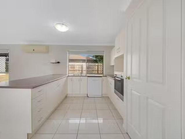 Cozy 31 Dean Street, Glen Eden, QLD 4680