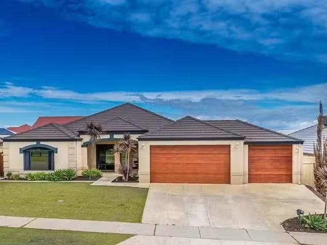 Nice 31 Swavesey Avenue, Butler, WA 6036