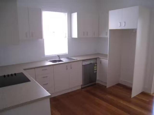 Deal! 3/20 Lamrock Avenue, Bondi Beach Apartment for rent Lis.