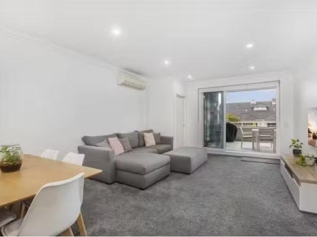 Cozy 32/17 Orchards Avenue, Breakfast Point Apartment for rent.