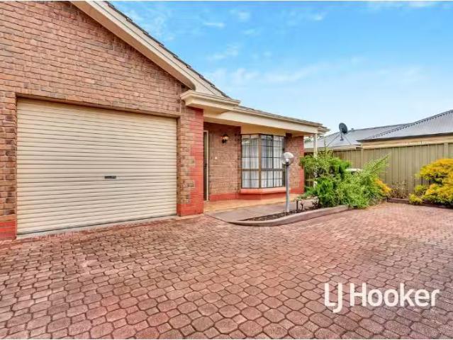 Cheap 3/24 Stoneybrook Drive, Paradise Apartment for rent Lis.