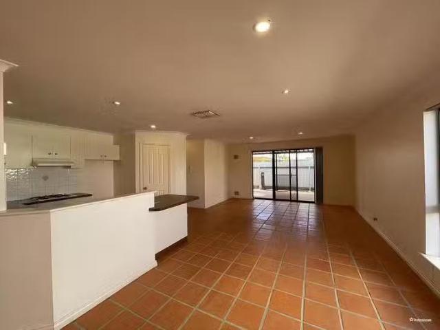 Charming 3/25 Collins Street, Piccadilly, WA 6430