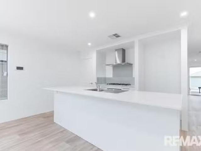 For Rent! 32 Ariane View, Yanchep, WA 6035