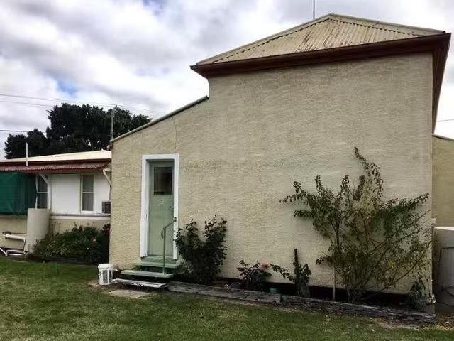 Cheap 3/2 Baker Street, Goondiwindi, QLD 4390