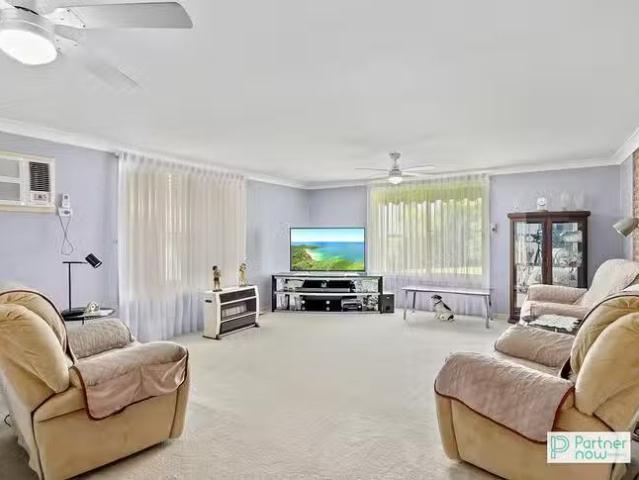 Unique 32 Chelmsford Street, Kootingal, NSW 2352