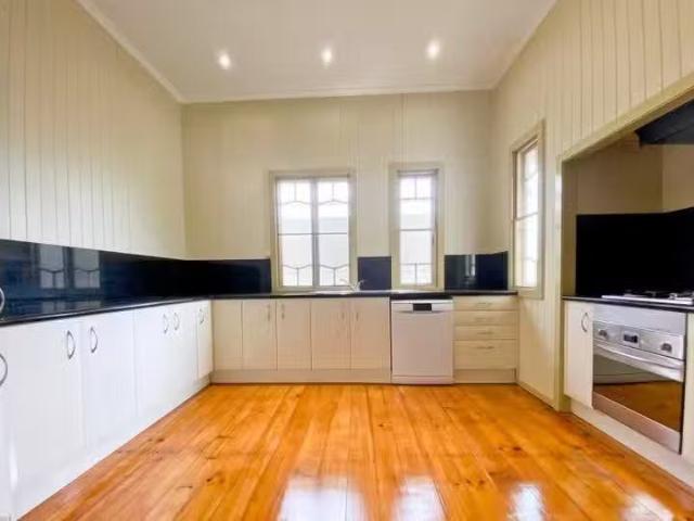 For Rent! 32 East Street, Lutwyche QLD 4030