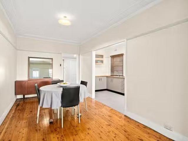 New 32 Mount Keira Road, West Wollongong, NSW 2500