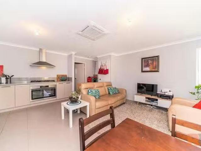 Nice 32A Janselling Avenue, Ellenbrook, WA 6069