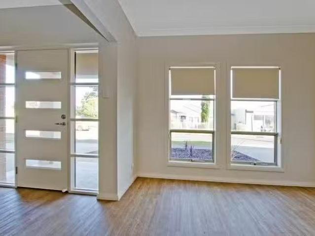 Just in! 32A Manoora Street, Greenacres, SA 5086