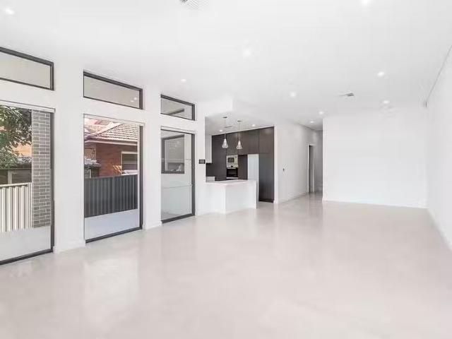 Nice 32A Park Road, Carlton, NSW 2218